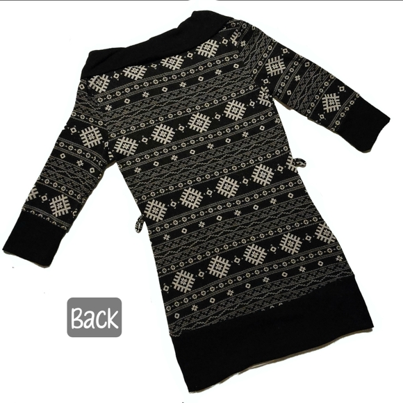 🟢No Boundaries Christmas Snowflake Aztec Print Sweater Dress Size Small Black - Picture 5 of 9